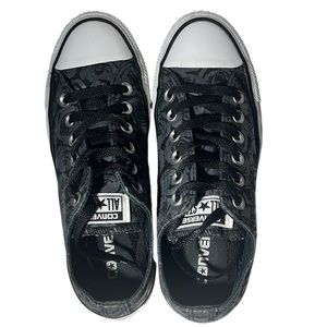 Converse Chuck Taylor rare black with silver roses gently used size 7
